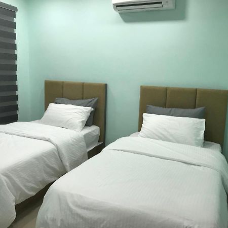 Homestay Stardow~星窗名宿~ 조호르 바루 외부 사진